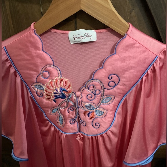 Vintage Vanity Fair nightgown - Picture 4 of 4